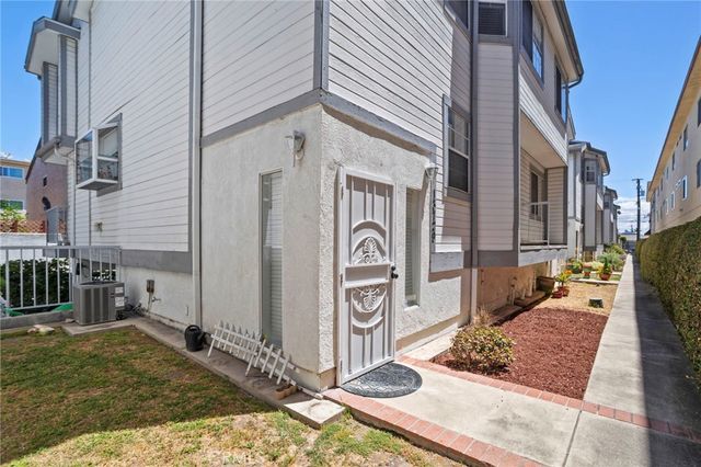 13729 Doty, Hawthorne, CA 90250