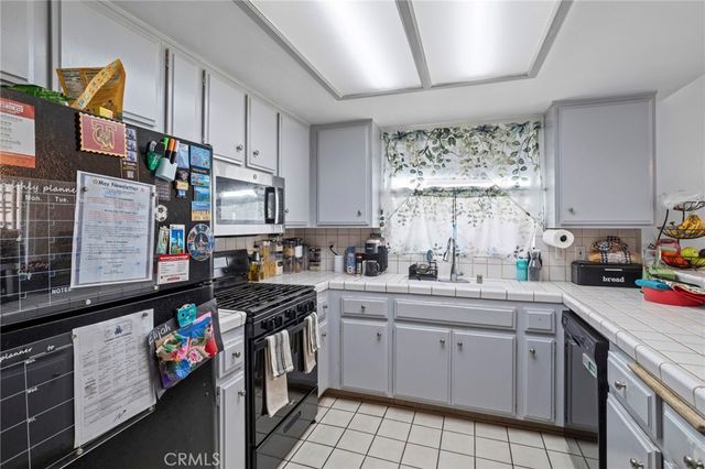 13729 Doty, Hawthorne, CA 90250