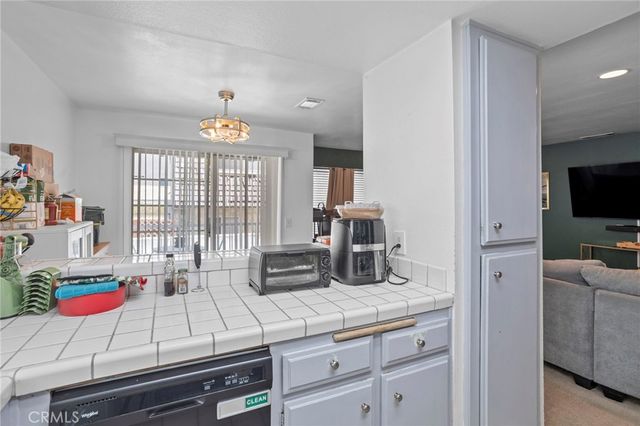 13729 Doty, Hawthorne, CA 90250