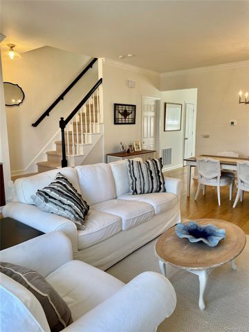 359 Verplanck Avenue, Beacon, NY 12508
