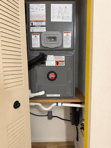 1910 W 56th St 3121B, Hialeah, FL 33012