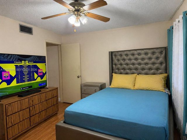 1910 W 56th St 3121B, Hialeah, FL 33012