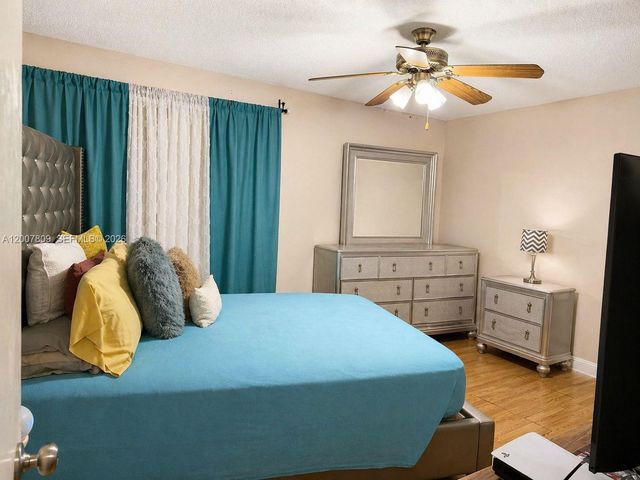 1910 W 56th St 3121B, Hialeah, FL 33012