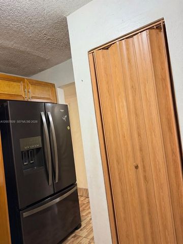 1910 W 56th St 3121B, Hialeah, FL 33012