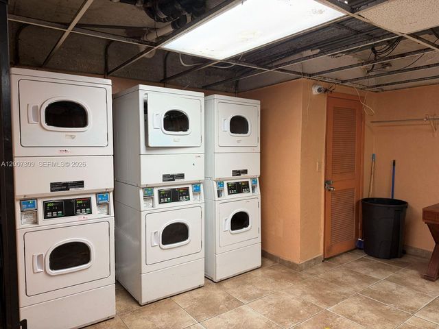 1910 W 56th St 3121B, Hialeah, FL 33012