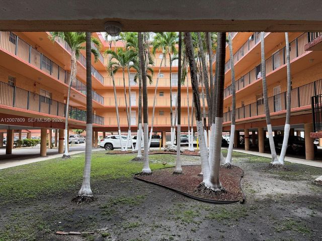 1910 W 56th St 3121B, Hialeah, FL 33012
