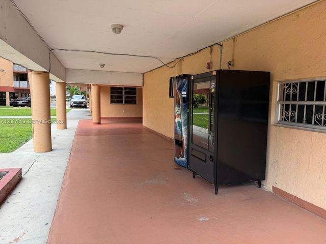 1910 W 56th St 3121B, Hialeah, FL 33012