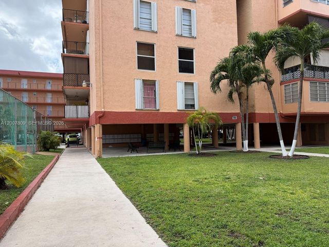1910 W 56th St 3121B, Hialeah, FL 33012