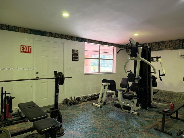 1910 W 56th St 3121B, Hialeah, FL 33012