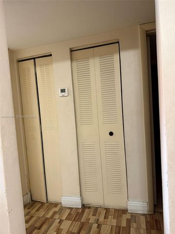 1910 W 56th St 3121B, Hialeah, FL 33012