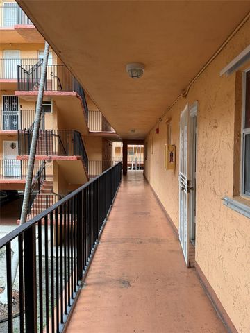 1910 W 56th St 3121B, Hialeah, FL 33012
