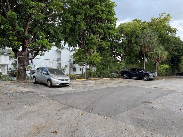 1910 W 56th St 3121B, Hialeah, FL 33012