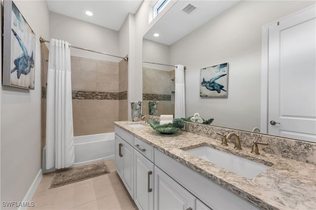 11451 Venetian Lagoon DR, Fort Myers, FL 33913