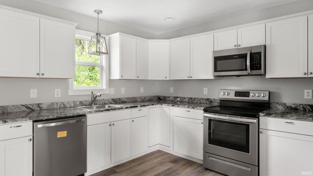 58 Sherwood Lane, Bedford, IN 47421
