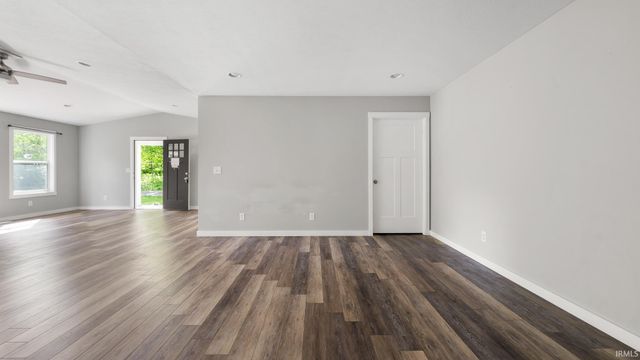 58 Sherwood Lane, Bedford, IN 47421