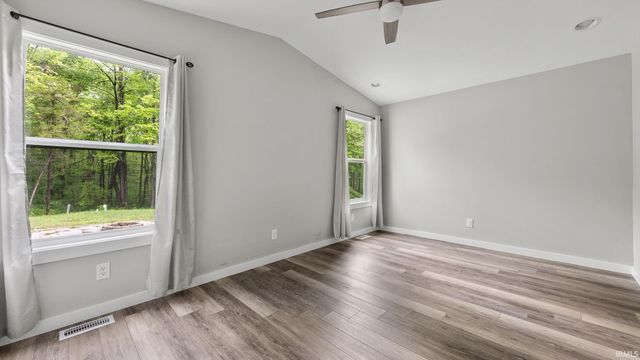 58 Sherwood Lane, Bedford, IN 47421