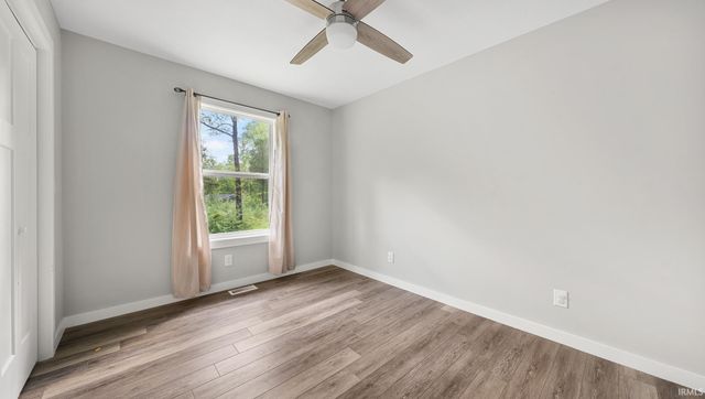 58 Sherwood Lane, Bedford, IN 47421