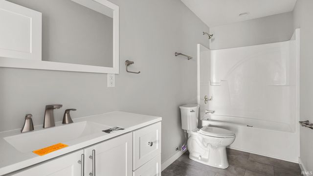 58 Sherwood Lane, Bedford, IN 47421