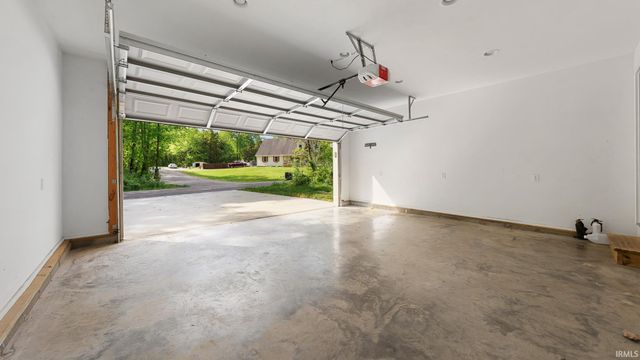 58 Sherwood Lane, Bedford, IN 47421