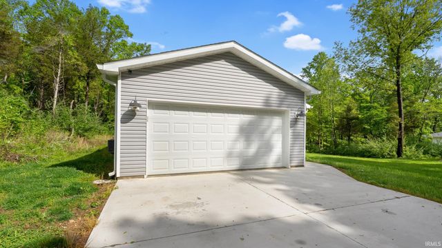 58 Sherwood Lane, Bedford, IN 47421