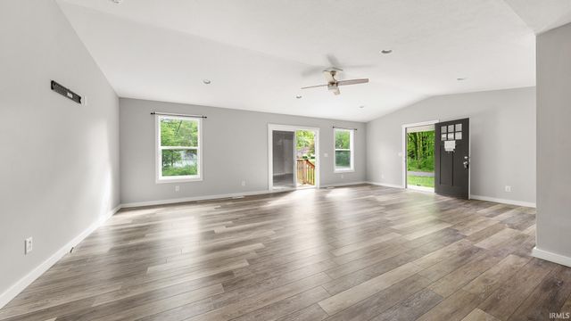 58 Sherwood Lane, Bedford, IN 47421