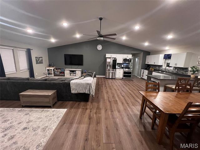 30 Westwood Drive, Salem, MO 65560