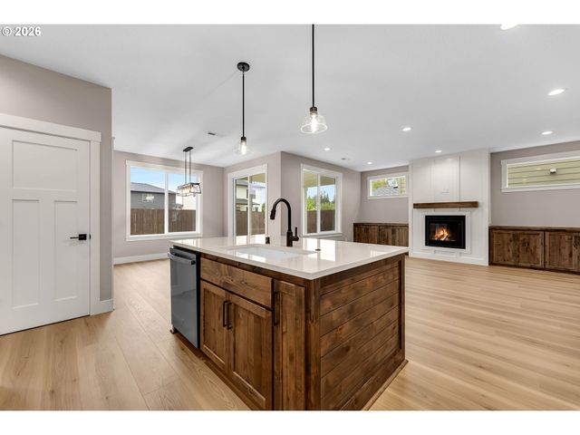 912 Se 35TH St, Battle Ground, WA 98604