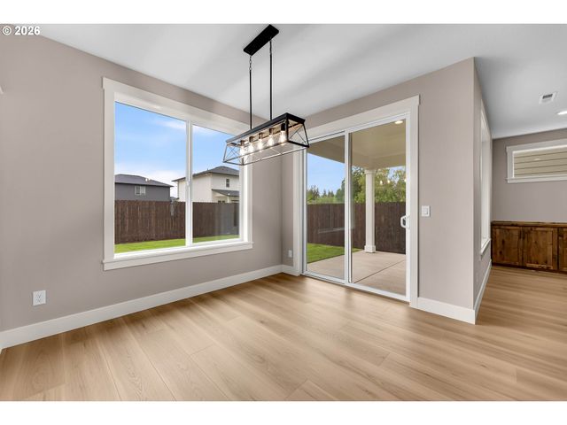912 Se 35TH St, Battle Ground, WA 98604