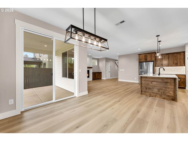 912 Se 35TH St, Battle Ground, WA 98604