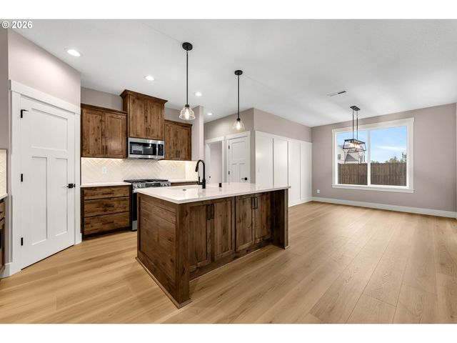 912 Se 35TH St, Battle Ground, WA 98604