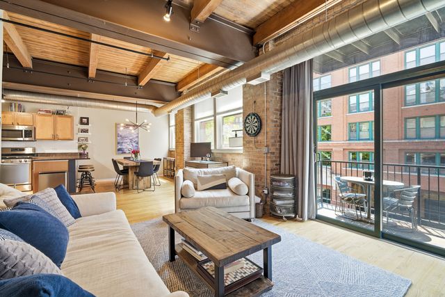 420 W Ontario Street 304, Chicago, IL 60654