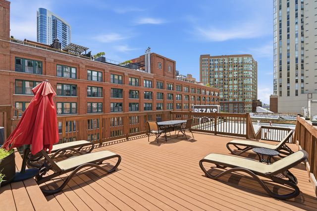 420 W Ontario Street 304, Chicago, IL 60654