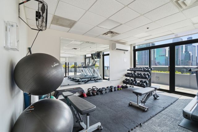 420 W Ontario Street 304, Chicago, IL 60654