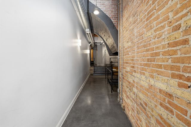 420 W Ontario Street 304, Chicago, IL 60654