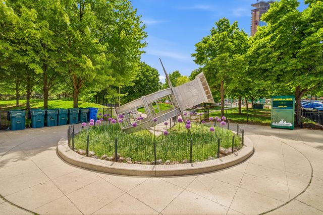 420 W Ontario Street 304, Chicago, IL 60654