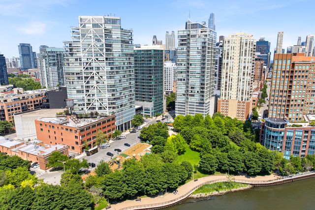 420 W Ontario Street 304, Chicago, IL 60654