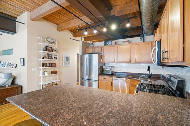 420 W Ontario Street 304, Chicago, IL 60654