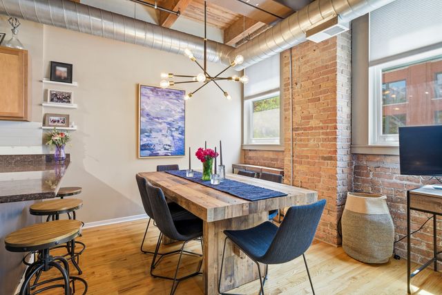 420 W Ontario Street 304, Chicago, IL 60654