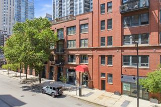 420 W Ontario Street 304, Chicago, IL 60654