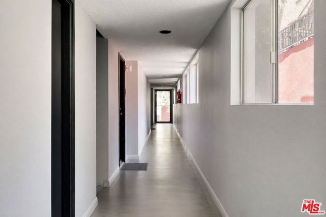 2147 N Beachwood Drive 6, Los Angeles, CA 90068