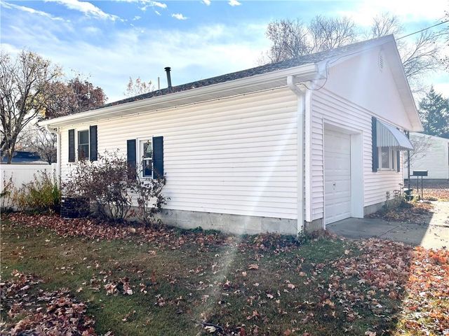 1128 N Clay Street, Nevada, MO 64772