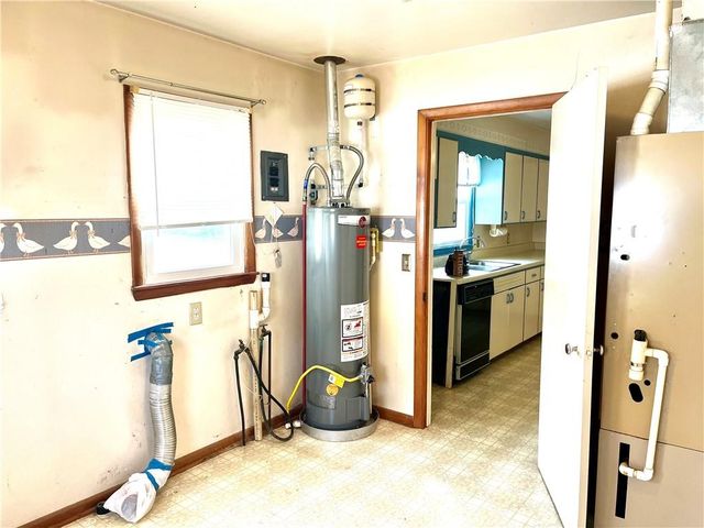 1128 N Clay Street, Nevada, MO 64772