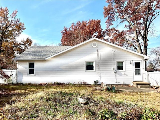 1128 N Clay Street, Nevada, MO 64772