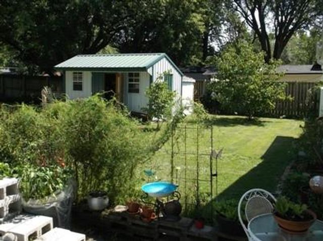 1128 N Clay Street, Nevada, MO 64772