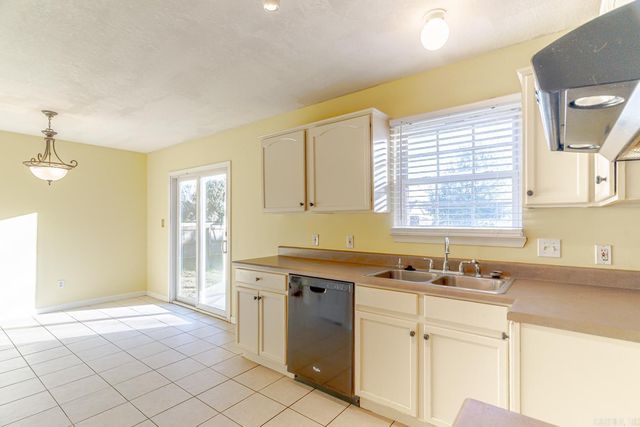 111 Summer Leigh Cove, Bay, AR 72411