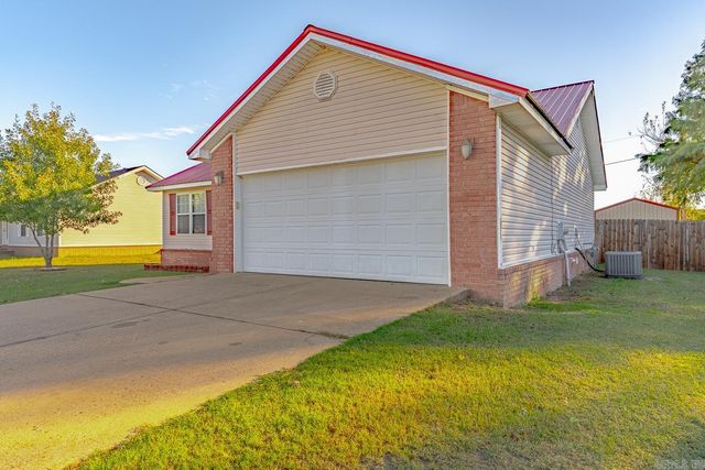 111 Summer Leigh Cove, Bay, AR 72411