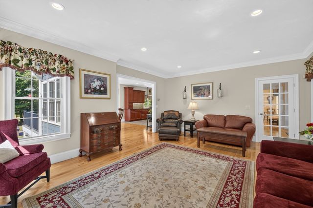 394 Purchase St, Easton, MA 02334