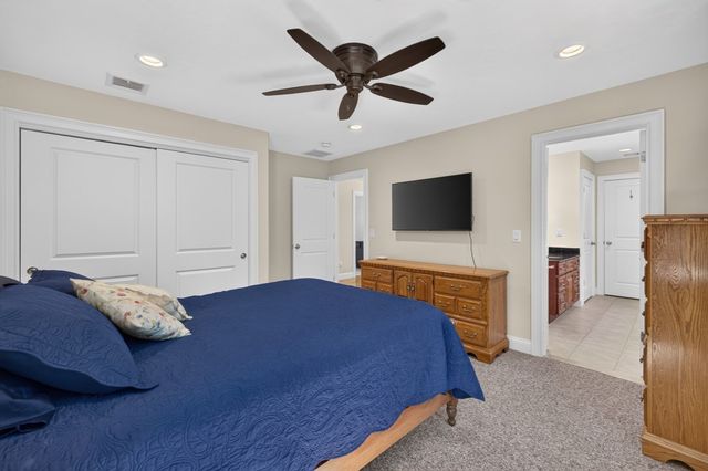 394 Purchase St, Easton, MA 02334