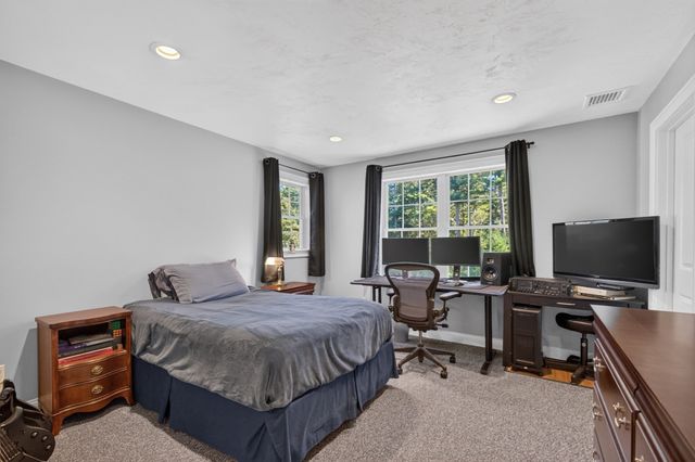 394 Purchase St, Easton, MA 02334