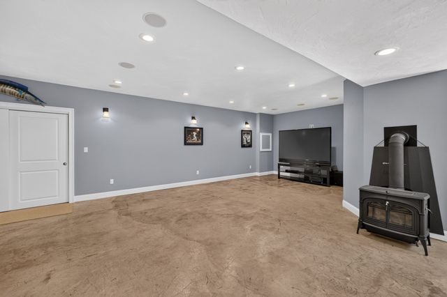 394 Purchase St, Easton, MA 02334